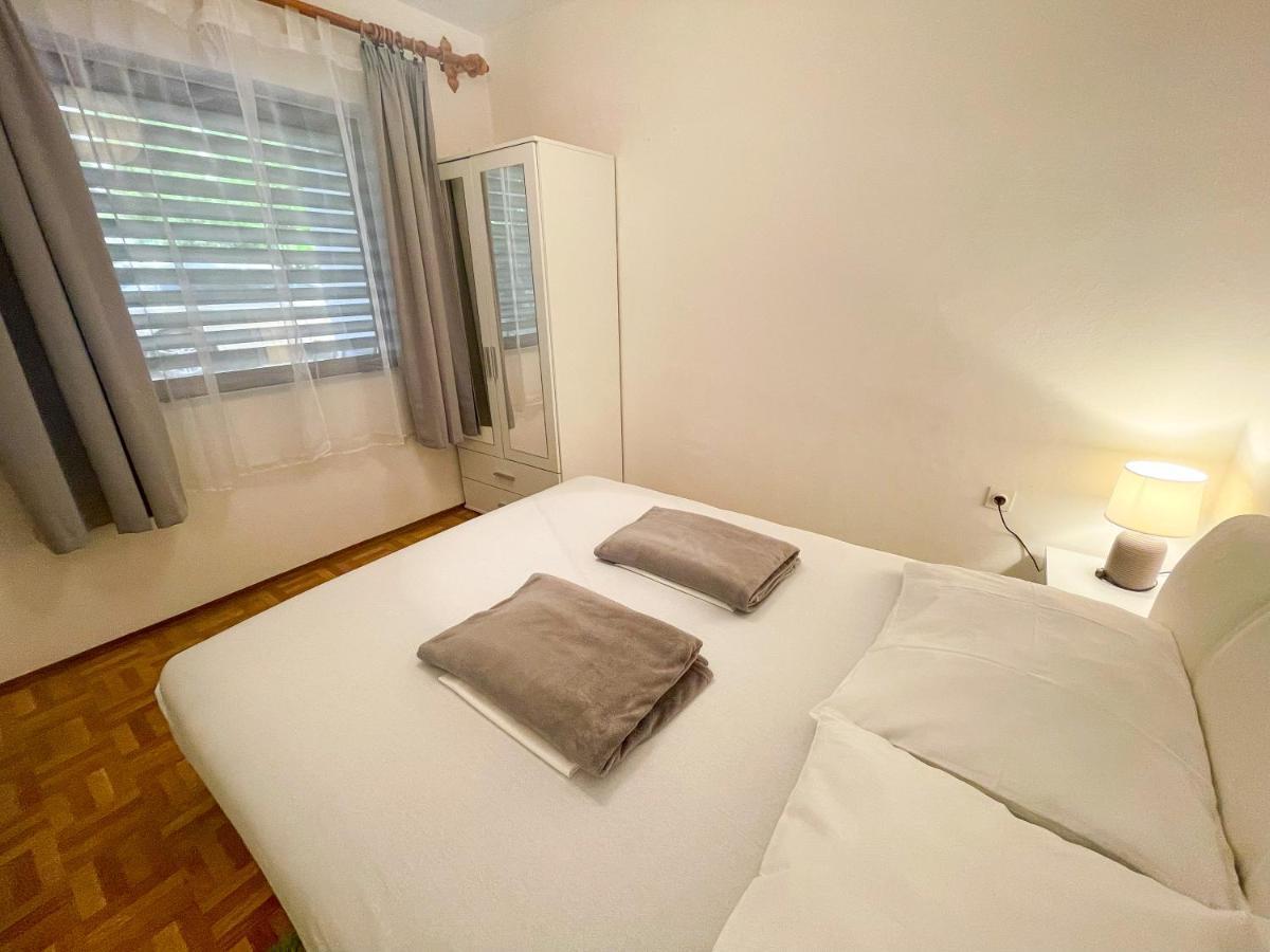 Apartmani Irena Jadranovo Exterior photo