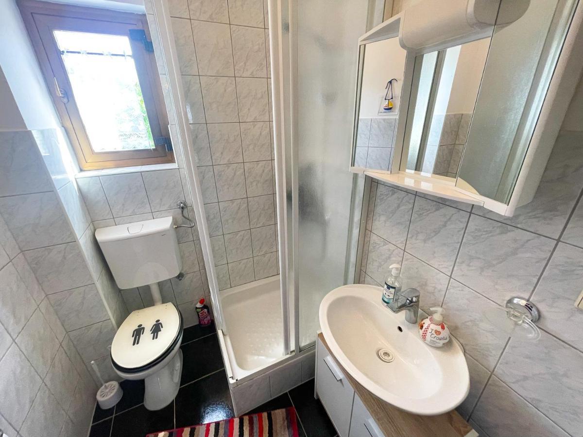 Apartmani Irena Jadranovo Exterior photo